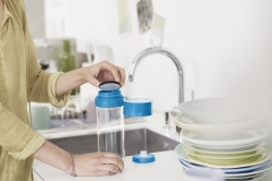 Filtračná fľaša Brita Fill & Go Vital modrá
